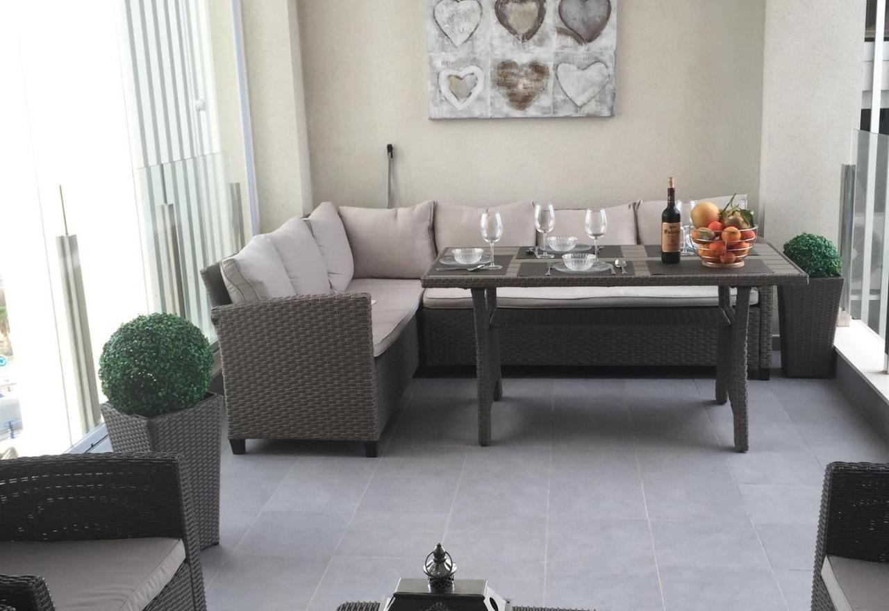 Luxury Suite Apartment Torrevieja Exterior photo